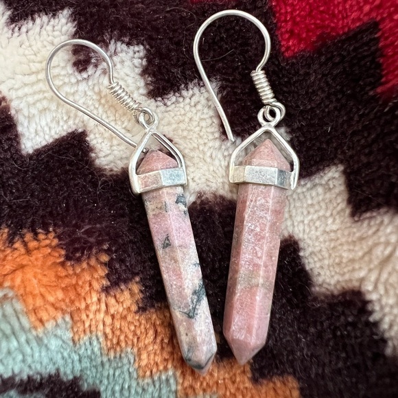 ❤️ Rhodonite Crystal Shaped Sterling Silver 925 Dangle Handcrafted Earrings - Picture 2 of 7